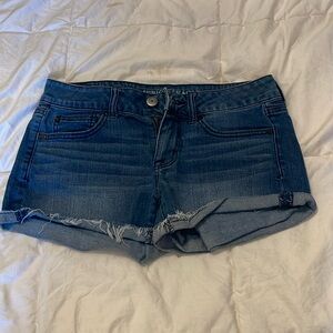 Women’s American Eagle Stretch Jean Shorts, size 4, Med-Dark Wash